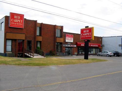 Canuck Inn And Suites Niagara Falls Exterior photo